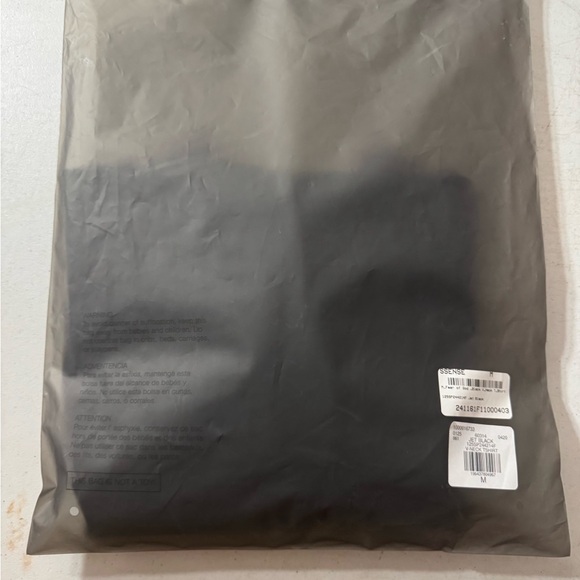 NWT FEAR OF GOD ESSENTIALS Black V-Neck T-Shirt Size: M - Picture 6 of 9